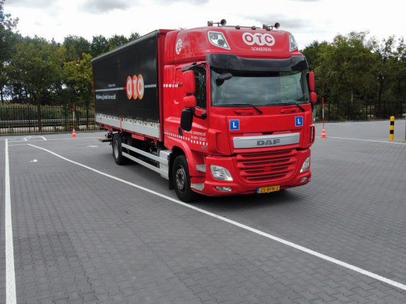 Vrachtwagen rijbewijs C, C1 en CE verlengen
